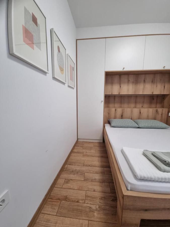 Lovely 1-Bedroom Rental Unit With Free Parking スコピエ エクステリア 写真